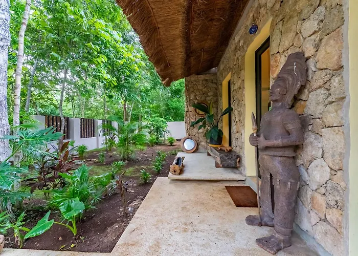 La Cueva De Piedra Puerto Morelos